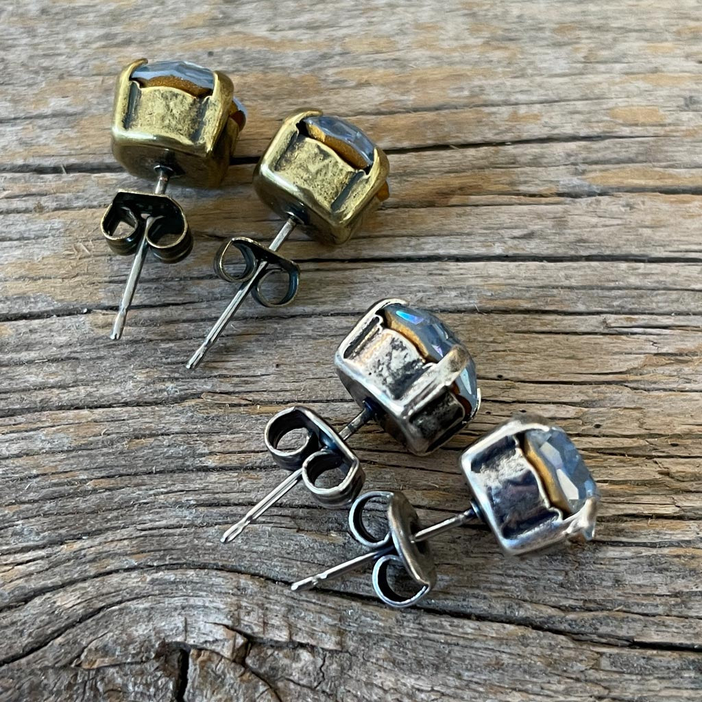 Emerald Green Vintage Rhinestone Post Earrings