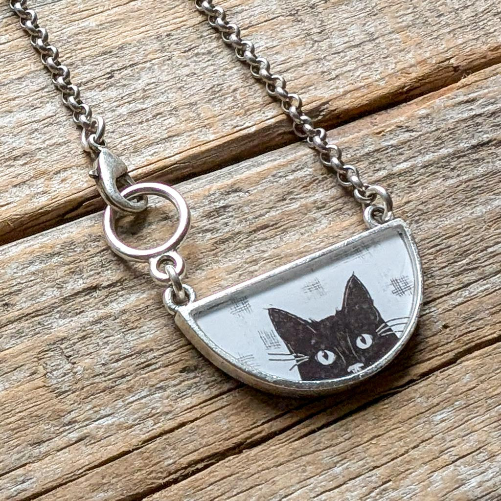 Peeking Peekaboo Cat Pendant Necklace - Lucky Cat