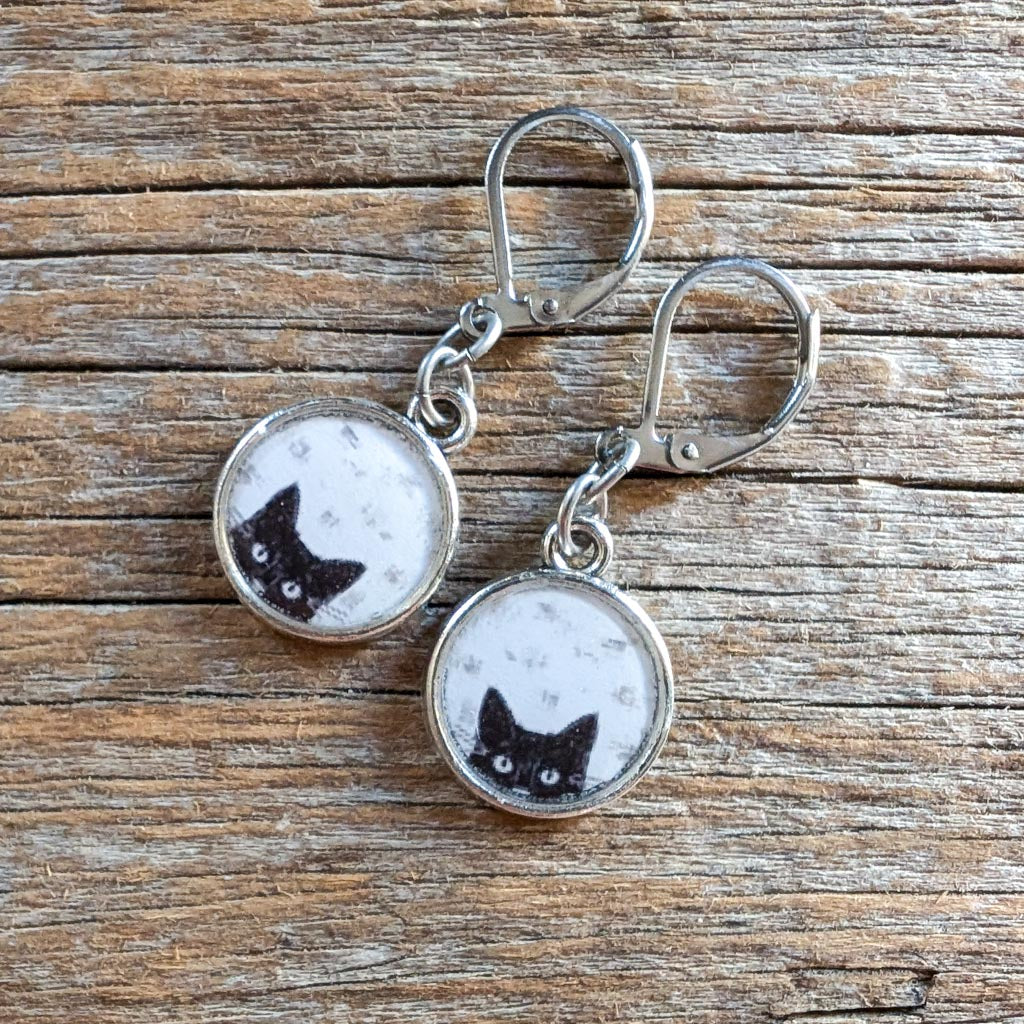 Peeking Peekaboo Cat Dangle Earrings - Lucky Cat