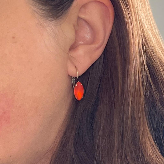 Vintage Glass Earrings - Frosted Hyacinth Leverback