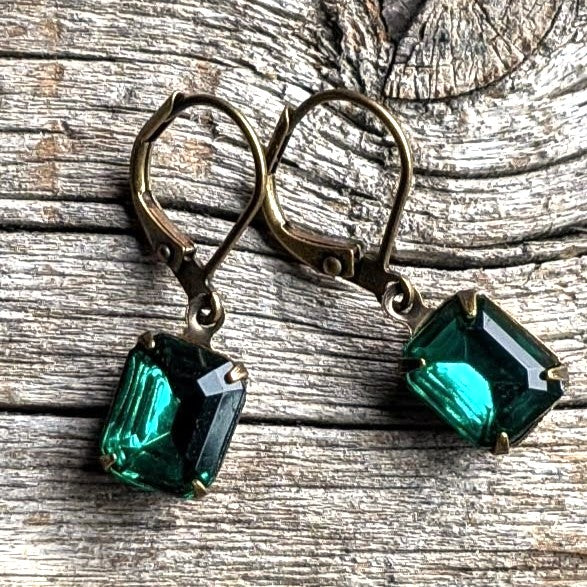 Emerald Green Vintage Rhinestone Earrings