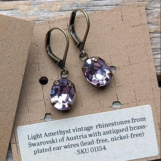 Light Amethyst Vintage Rhinestone Earrings
