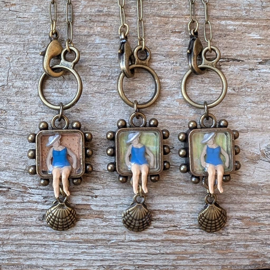 Life's a Beach Necklace - Betty at the Beach