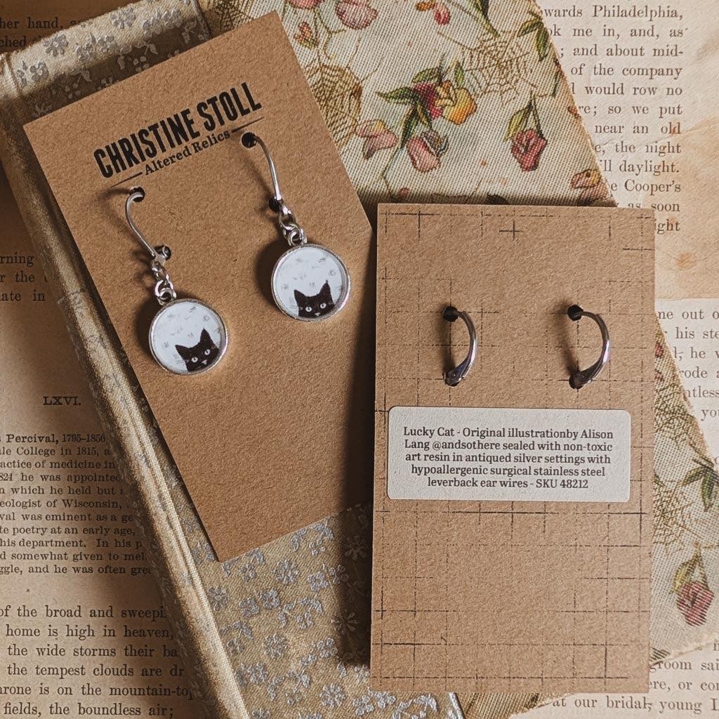 Cat Dangle Earrings - Lucky Cat Peeking Cat