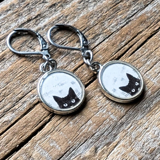 Peeking Peekaboo Cat Dangle Earrings - Lucky Cat