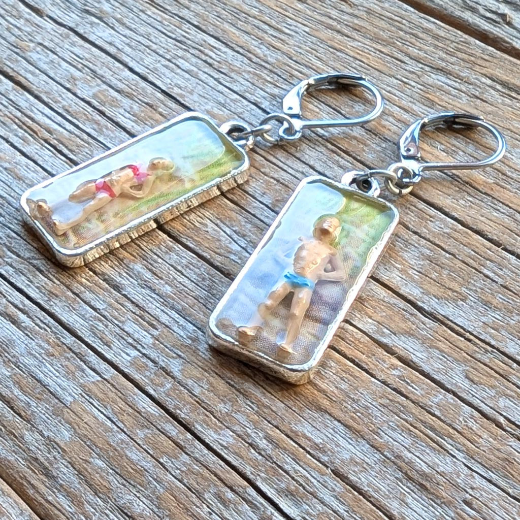 Life's a Beach Earrings - Surf and Sun