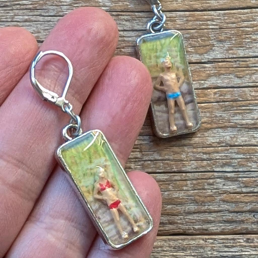 Life's a Beach Earrings - Surf and Sun