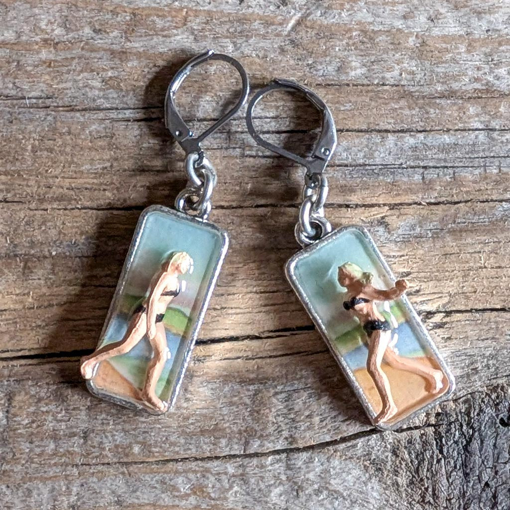 Life's a Beach Earrings - Surf Skipping