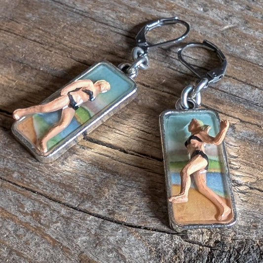 Life's a Beach Earrings - Surf Skipping