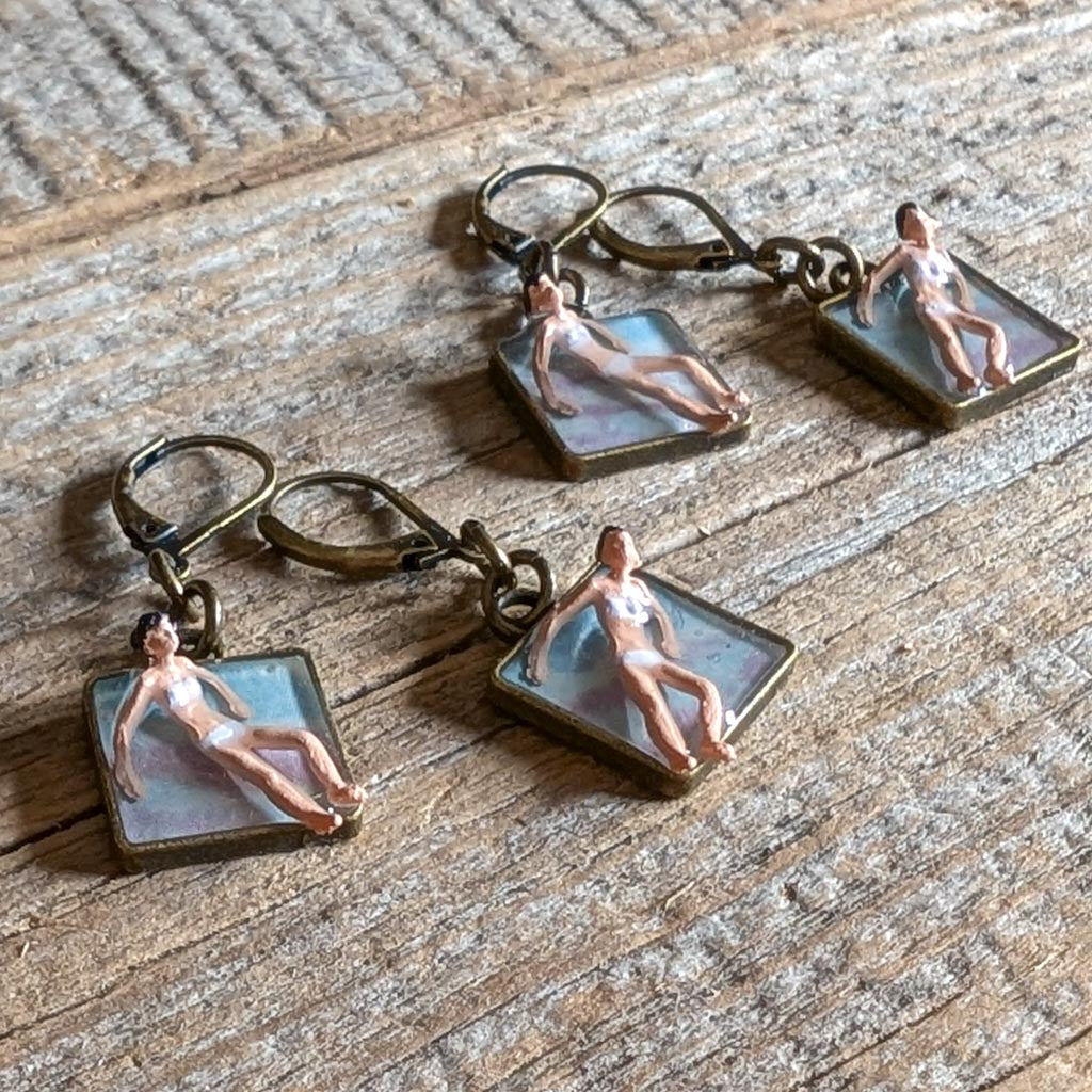 Life's a Beach Earrings - Southampton Sunning