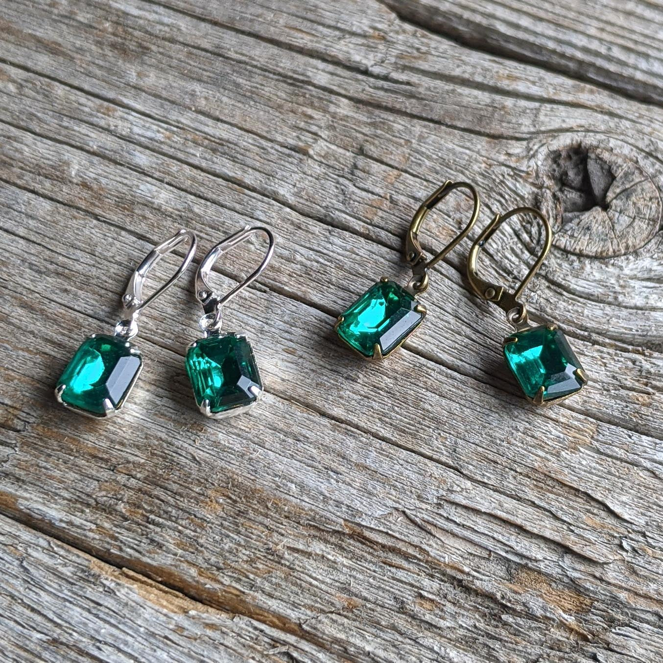 Emerald Green Vintage Rhinestone Earrings