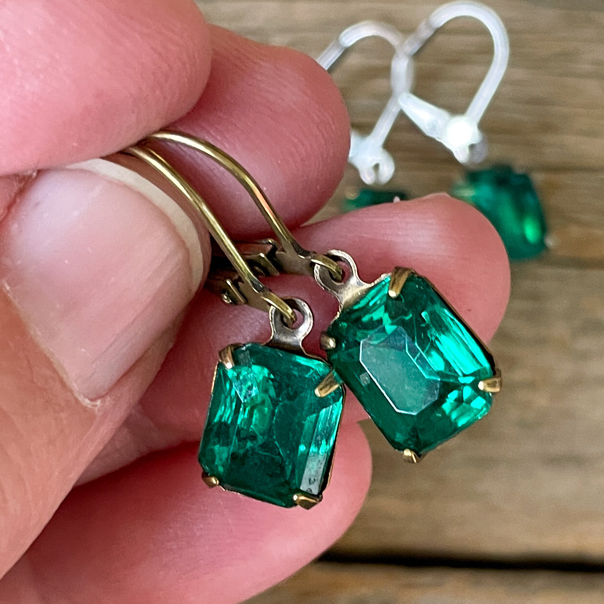 Emerald Green Vintage Rhinestone Earrings