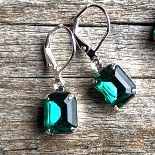 Emerald Green Vintage Rhinestone Earrings