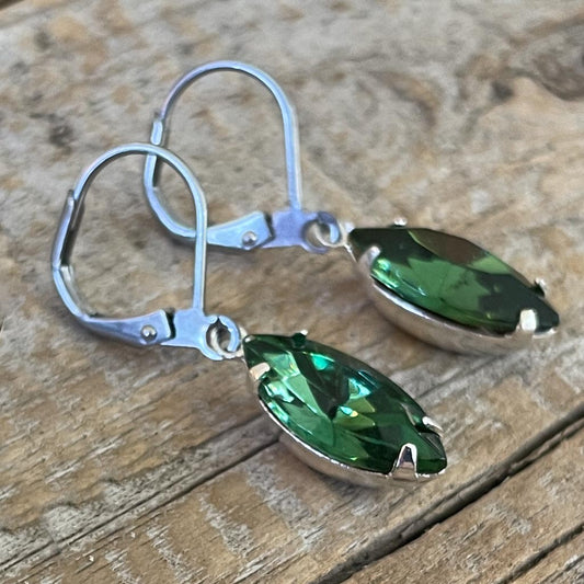 Turmaline Green Vintage Rhinestone Earrings