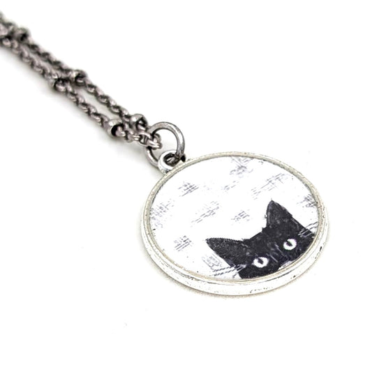 Peeking Peekaboo Cat Necklace - Lucky Cat