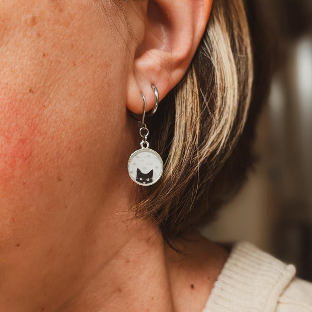 Cat Dangle Earrings - Lucky Cat Peeking Cat