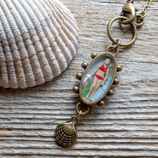 Life's a Beach Necklace - Sun Hat Susan