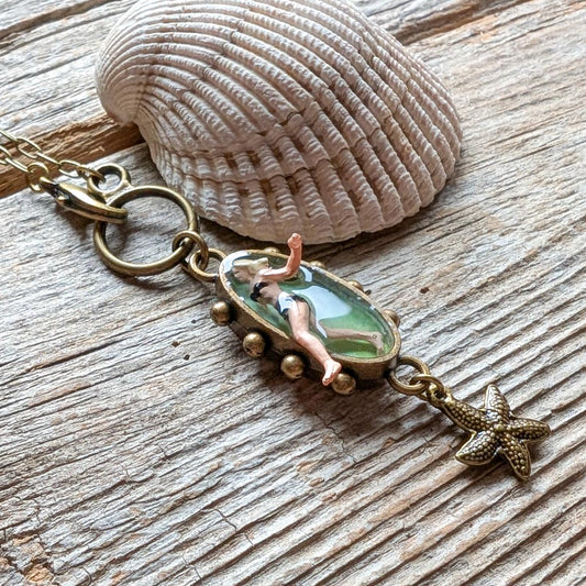 Life's a Beach Necklace - Surf Skipping